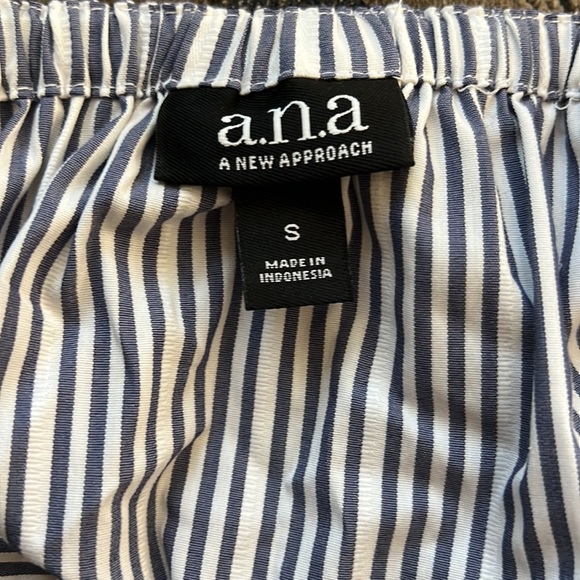 A.n.a. Ruffle Tank Top - Picture 3 of 6